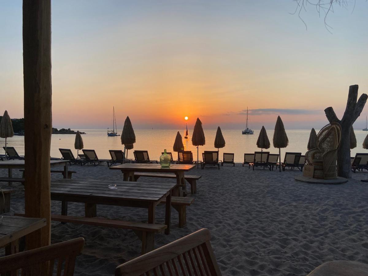 Les Lodges De La Plage U Dragulinu Sari-Solenzara Eksteriør billede